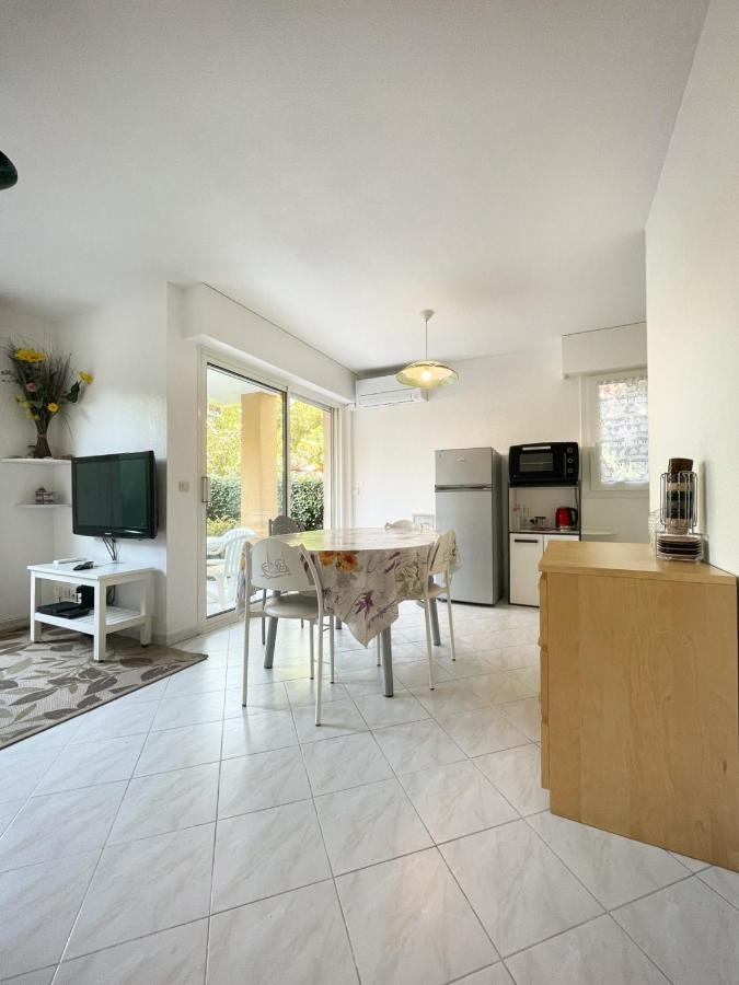 Superb Apartment With Garden Near The Sea Fréjus Exterior foto